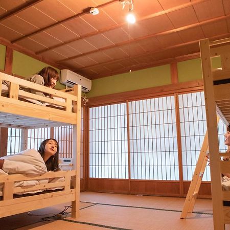 四国旅行のhub拠点 古民家ゲストハウス Heso Camp Mijoši Exteriér fotografie
