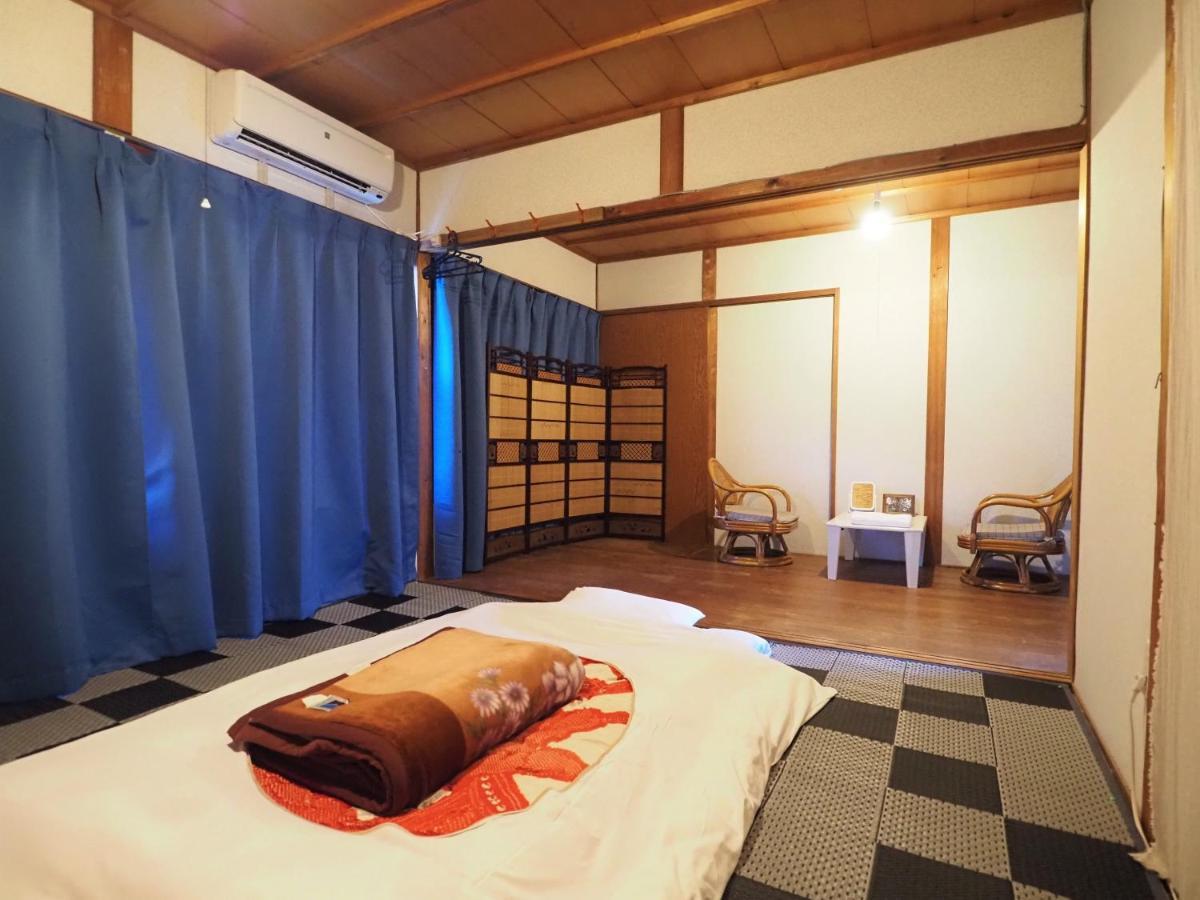 四国旅行のhub拠点 古民家ゲストハウス Heso Camp Mijoši Exteriér fotografie