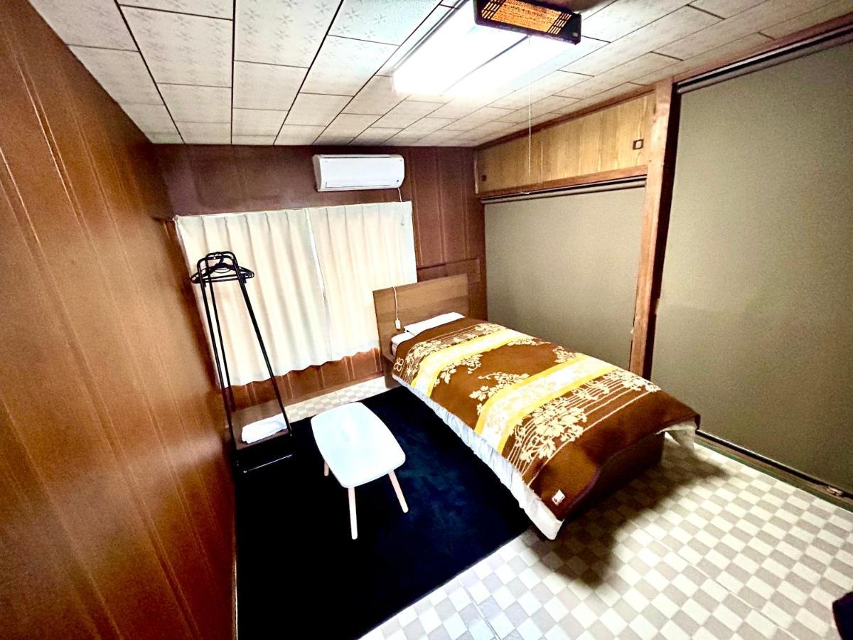 四国旅行のhub拠点 古民家ゲストハウス Heso Camp Mijoši Exteriér fotografie