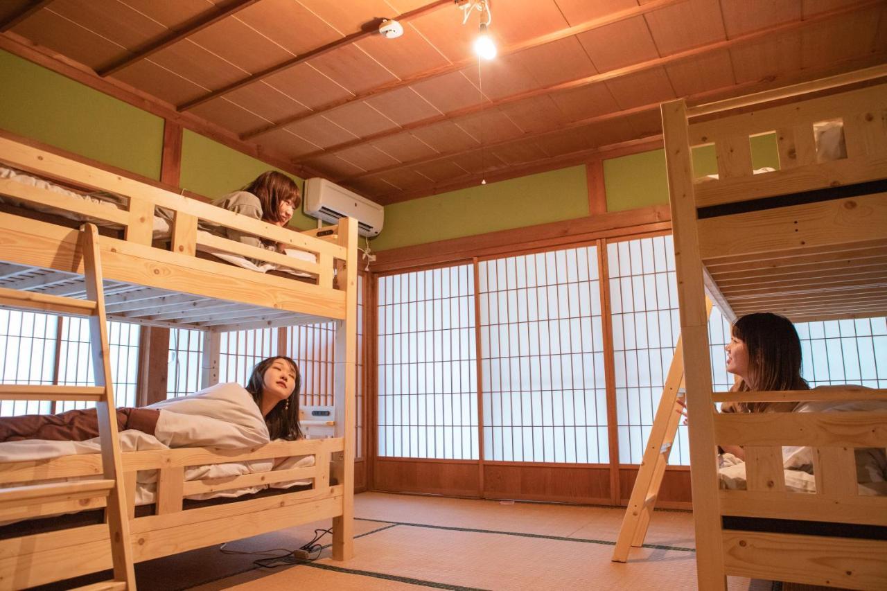 四国旅行のhub拠点 古民家ゲストハウス Heso Camp Mijoši Exteriér fotografie