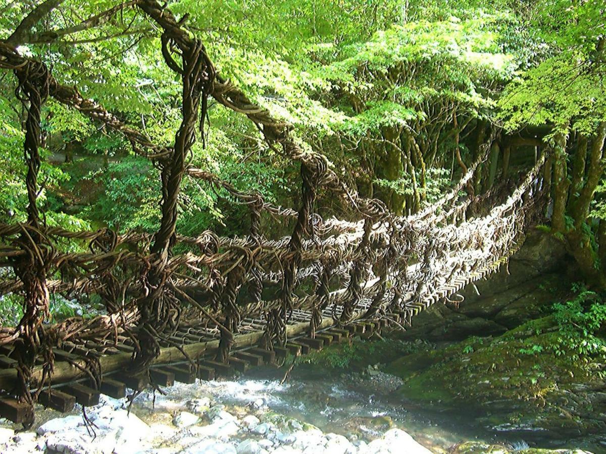 四国旅行のhub拠点 古民家ゲストハウス Heso Camp Mijoši Exteriér fotografie